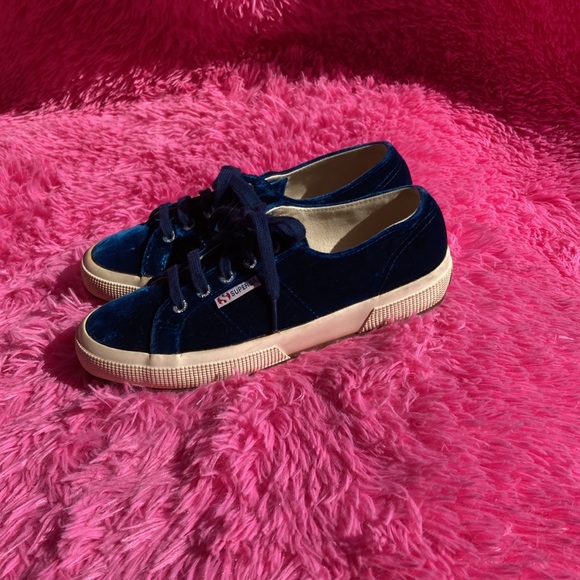 Superga deep inky blue velour Cotu round toe gum sole sneakers size 7.5 - Picture 3 of 9